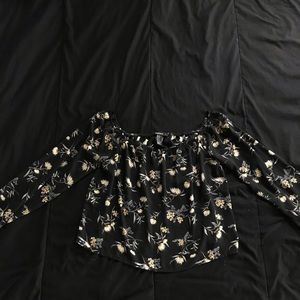 FOREVER 21 FLORAL OFF-THE-SHOULDER TOP WOMENS S